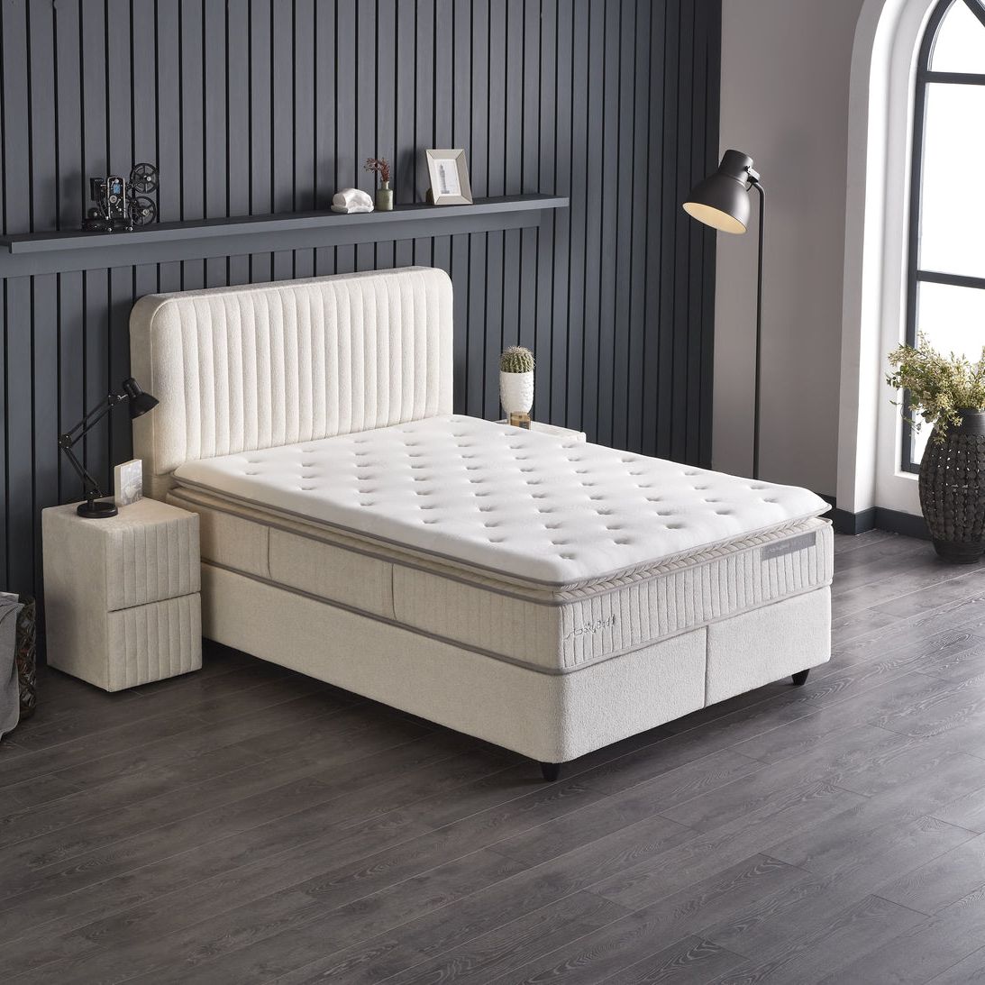 Boxspring met opbergruimte Bridabedd