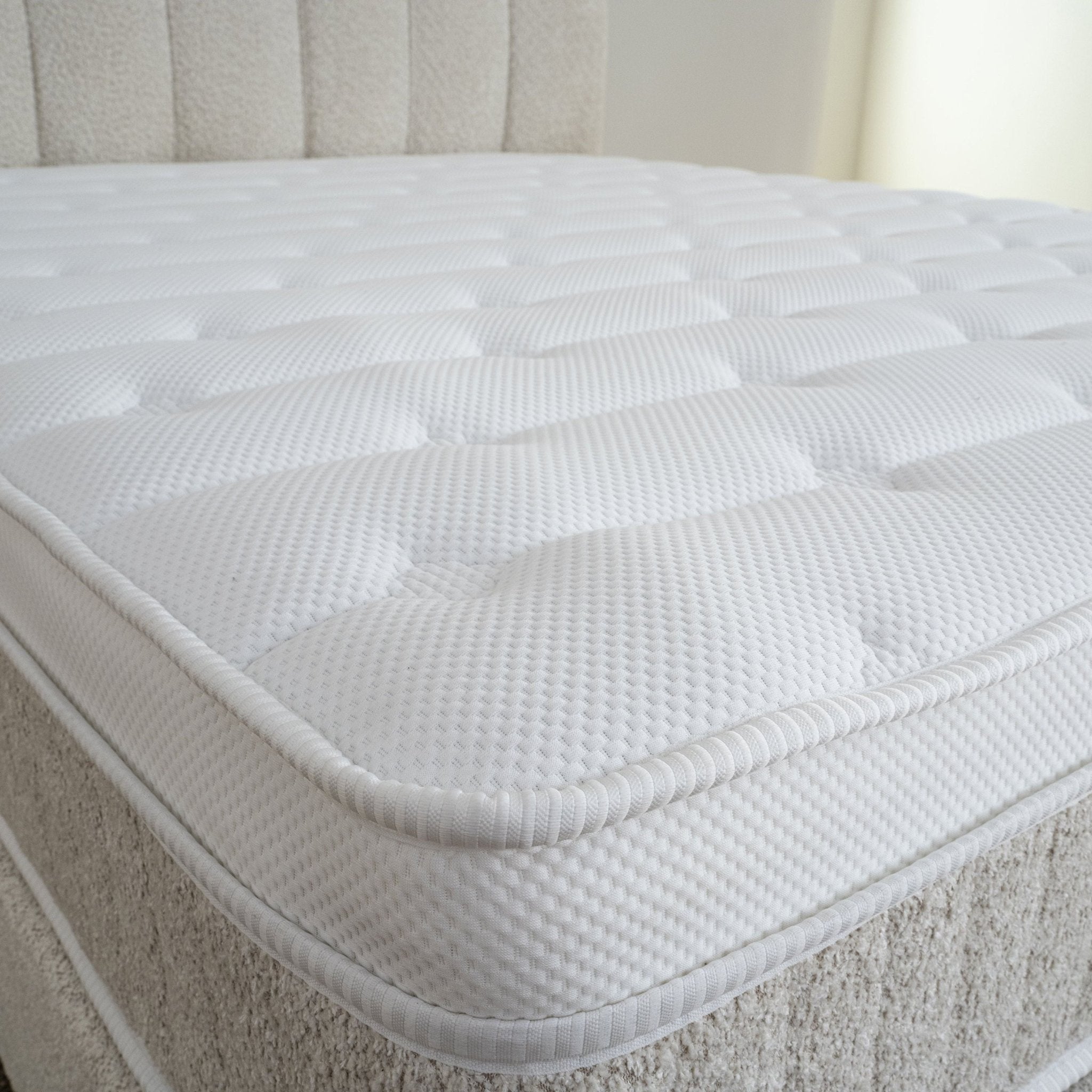 Boxspring met opbergruimte Gradia - 2 gratis Nanotech™ kussens